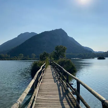 Punta D'oro With Garden, Parking Place And Access At 300 M Iseo