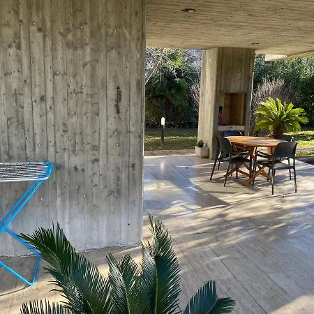 Apartman Punta D'oro With Garden, Parking Place And Access At 300 M *